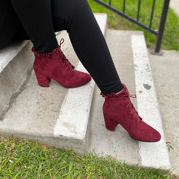 Faux suede booties - Picture 2 of 8